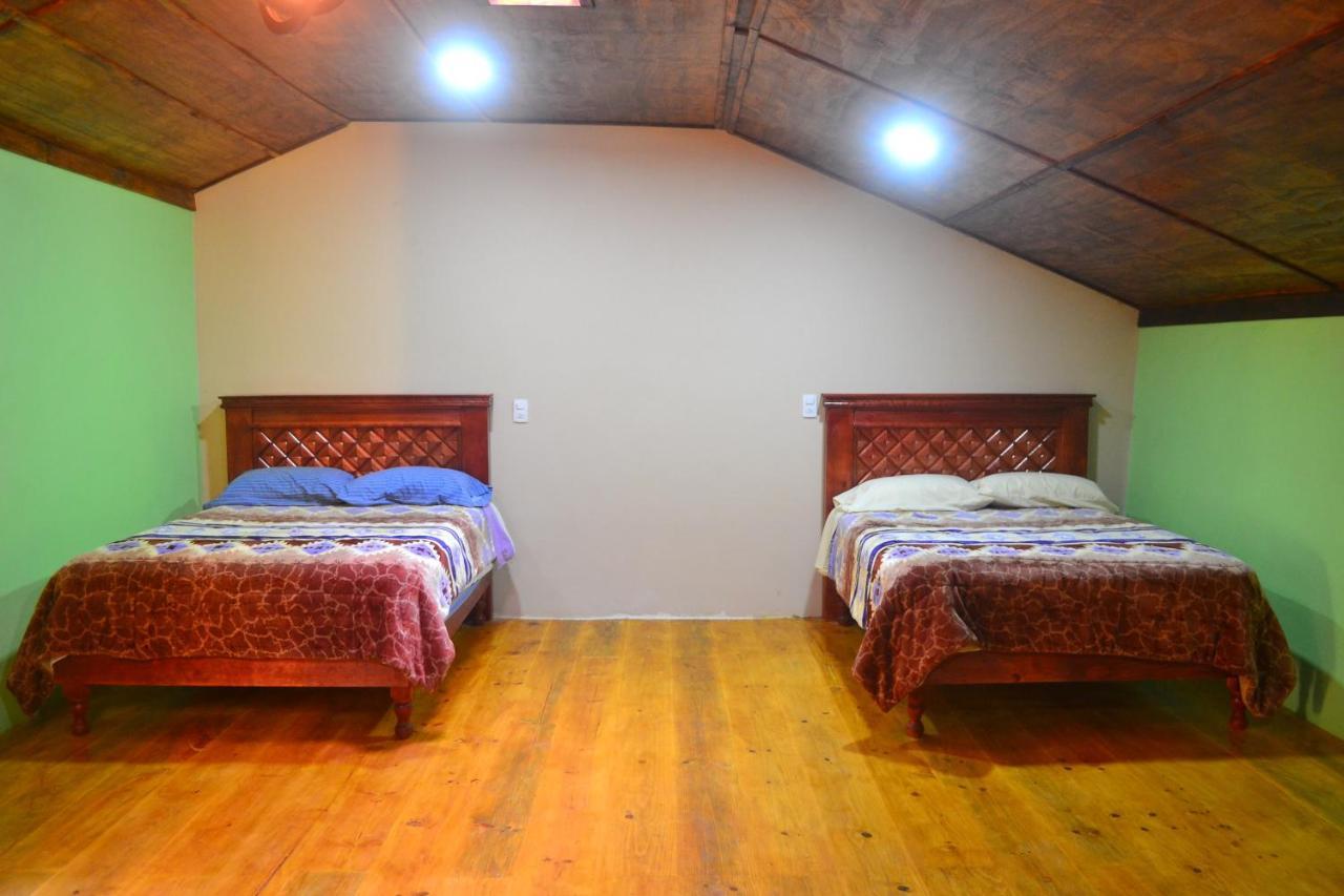 Habitacion Triple Zona Centro ซากัตลัน ภายนอก รูปภาพ